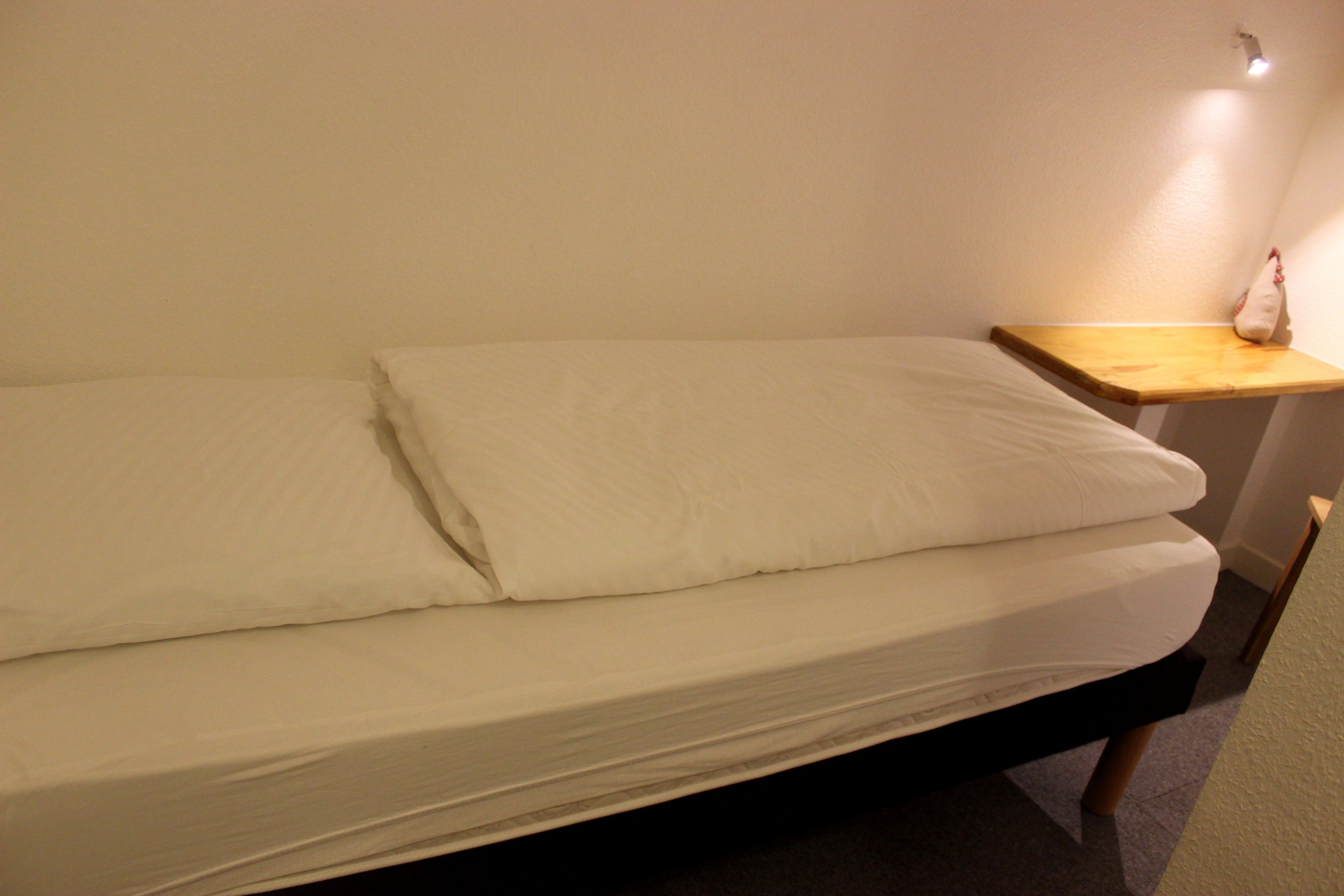 family triple room | desk, free cots/infant beds, free wifi