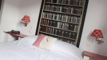 Chambre Double ou avec lits jumeaux | Bureau, lits bébé (gratuits), Wi-Fi gratuit