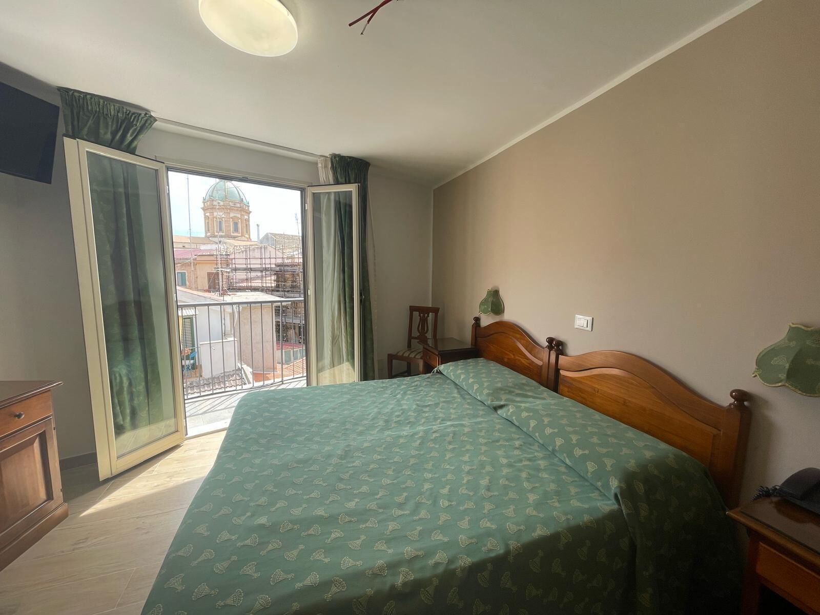 Double or Twin Room | Desk, cribs/infant beds, free WiFi, bed sheets