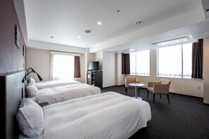 Triple Room, Non Smoking | Premium bedding, down comforters, desk, blackout drapes