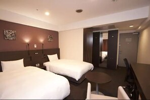 Twin Room, Non Smoking | Premium bedding, down comforters, desk, blackout drapes - Smile Hotel Kyoto-shijo (Kyoto)