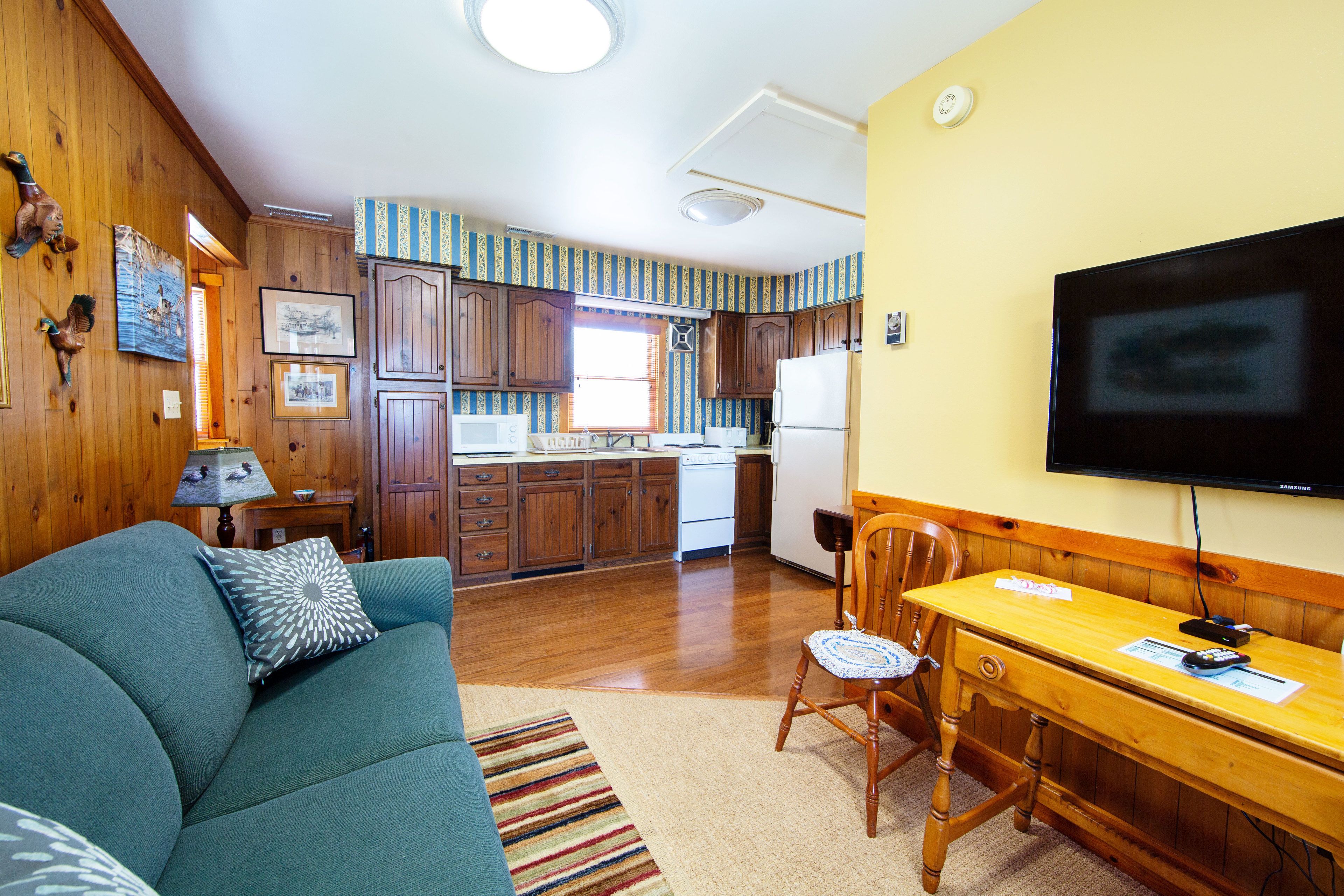 Rom, 1 queensize-seng | Sengetøy av topp kvalitet og individuelt innredet