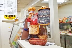 Designer store - Sandaway Suites & Beach (Oxford)