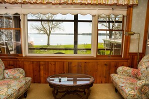 Deluxe Suite, 1 King Bed (Water front) | View from room