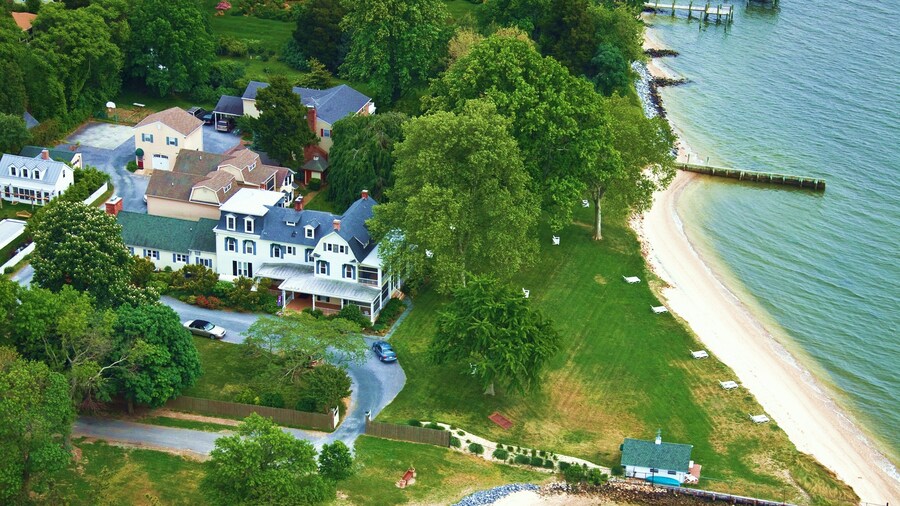 Sandaway Suites & Beach