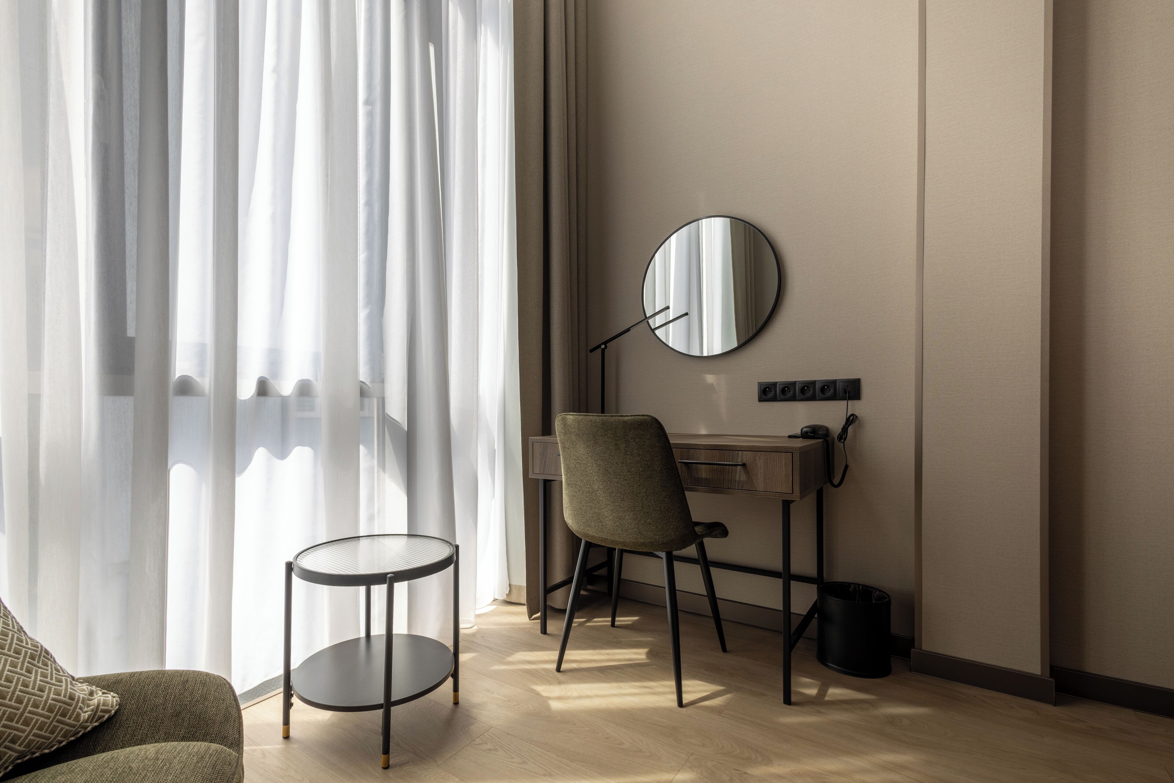 1 bedroom, egyptian cotton sheets, premium bedding, select comfort beds