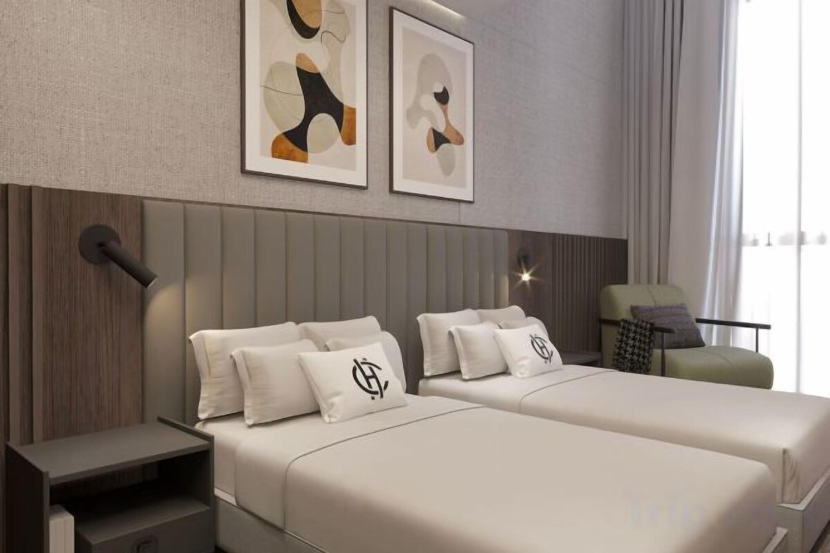 Egyptian cotton sheets, premium bedding, Select Comfort beds, minibar