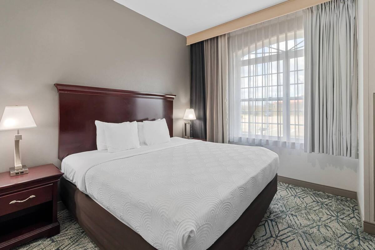 Suite, 1 Bedroom, Non Smoking | Desk, laptop workspace, blackout drapes, soundproofing