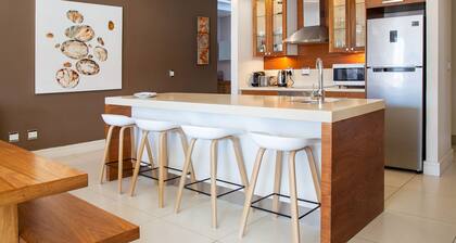 Marine Square Luxury Holiday Suites - Apartments