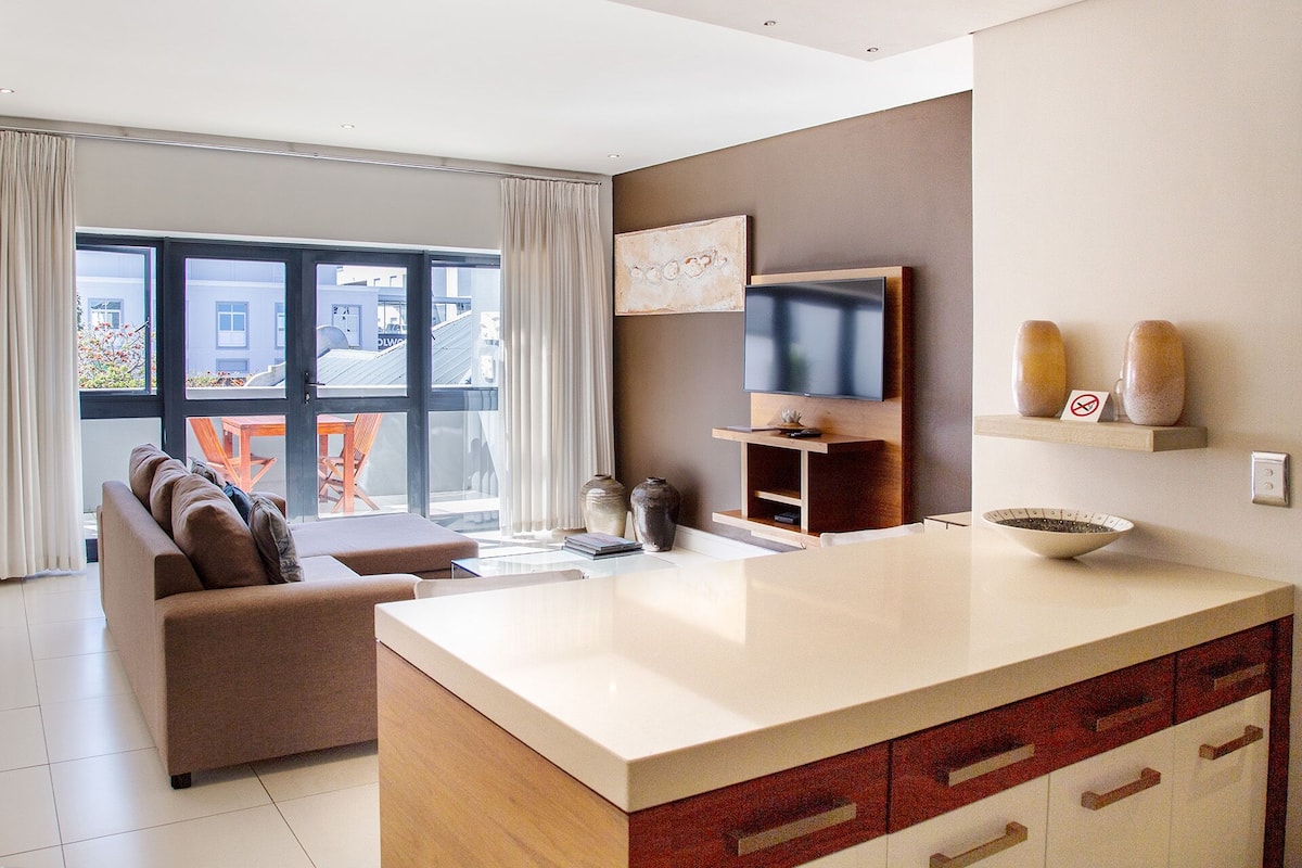 Standaard appartement, 1 slaapkamer | Lakens van Egyptisch katoen, een kluis op de kamer, geluiddichte muren