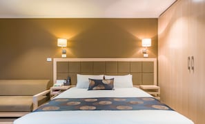 Habitació prèmium, 1 llit de matrimoni gran | Escriptori i espai de treball apte per a portàtils