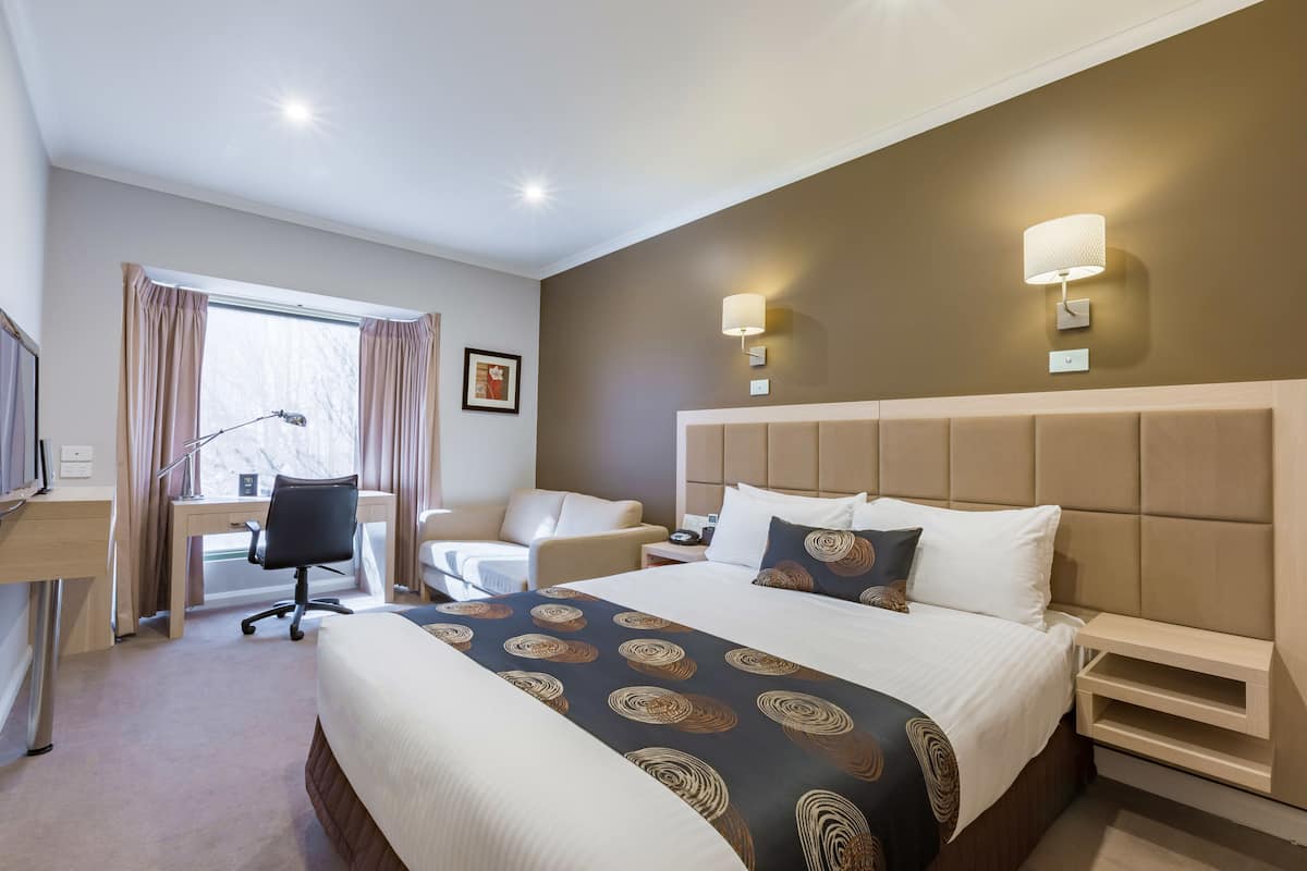Premium King Suite