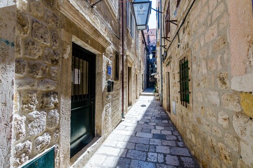 Villa Flores - Apartments