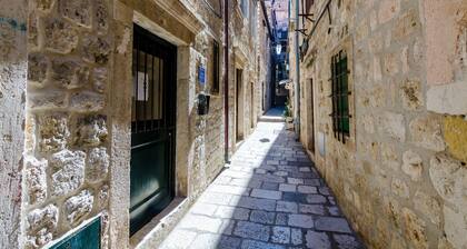 Villa Flores - Apartments