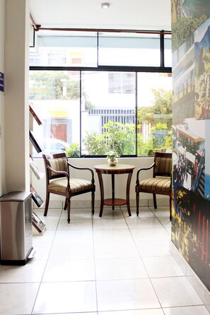 منطقة الجلوس في الردهة