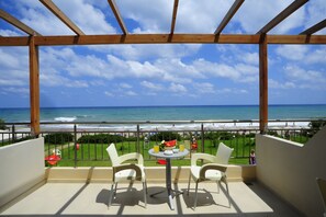 Balcony - Maravel Star Art Hotel (Rethymno)