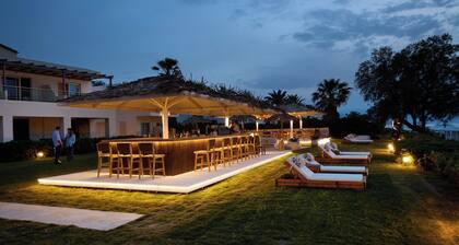 Maravel Star Art Hotel