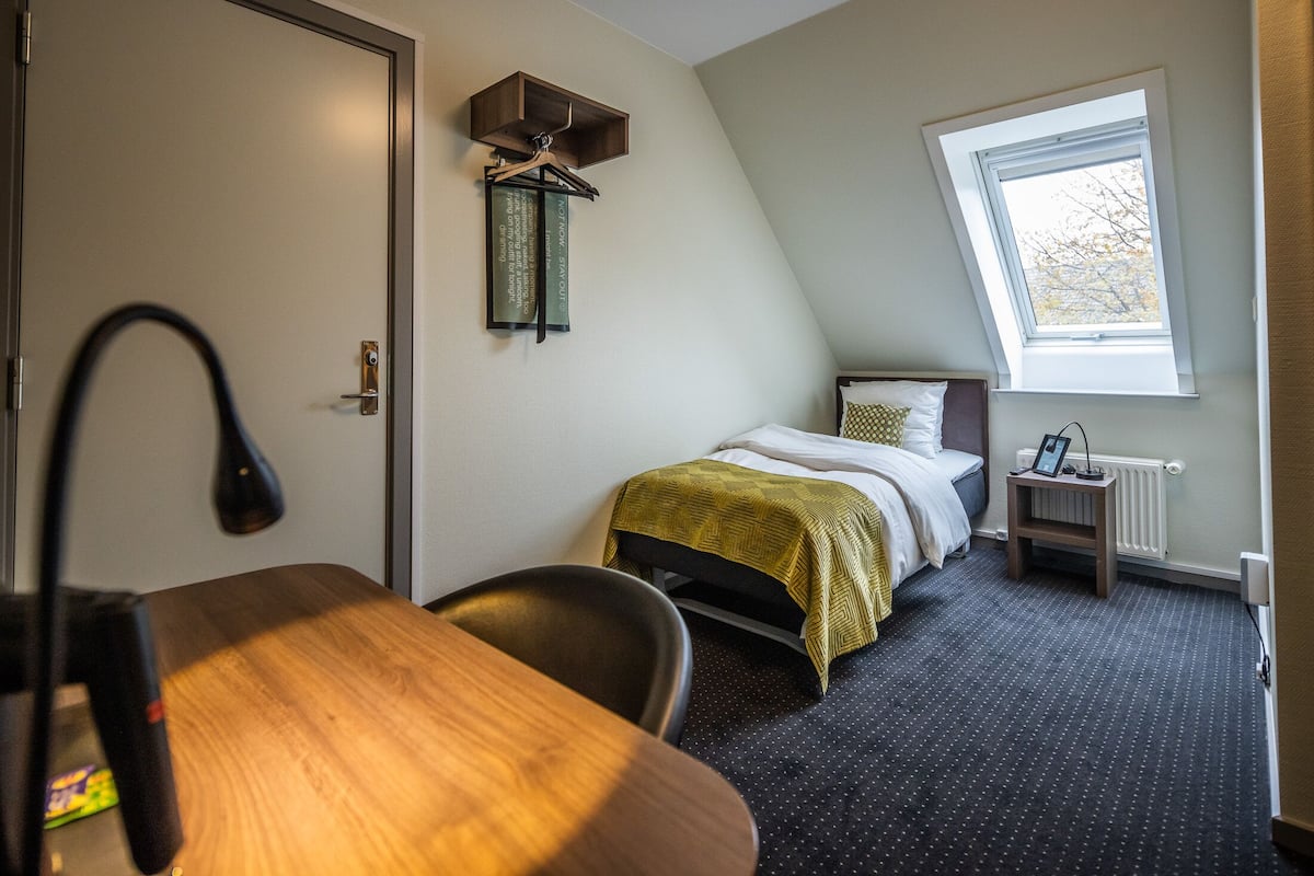 Petite Courtyard | Minibar, skrivbord, mörkläggningsgardiner och gratis wi-fi