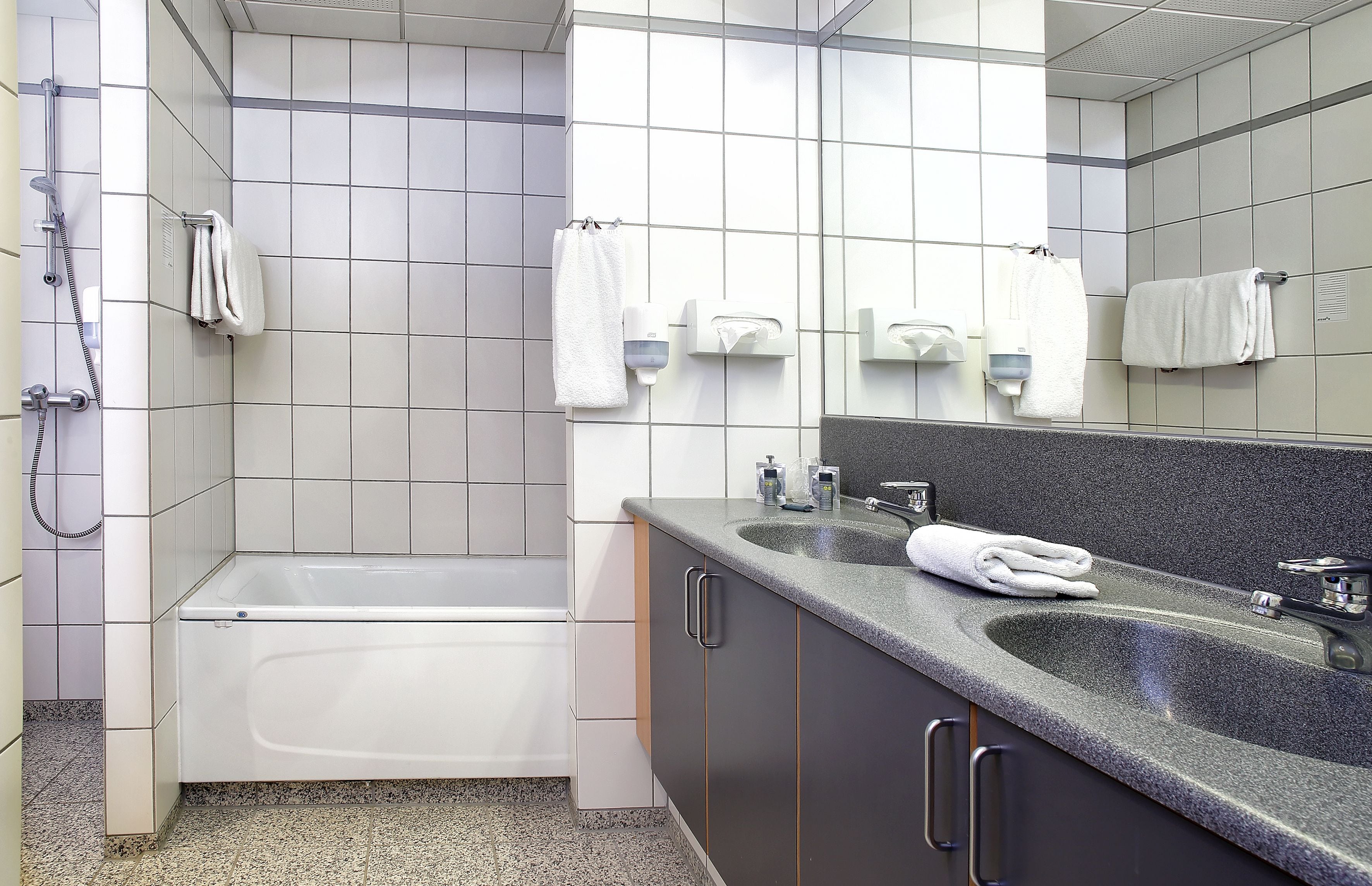 shower, free toiletries, hair dryer, towels