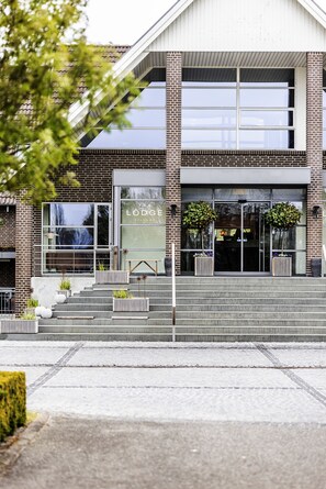 Front of property - The Lodge Billund (Billund)