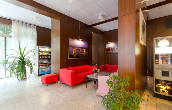 Lobby - Peter's Apartments (Budapest)
