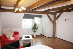 Cunas gratuitas, camas plegables/adicionales y wifi gratis