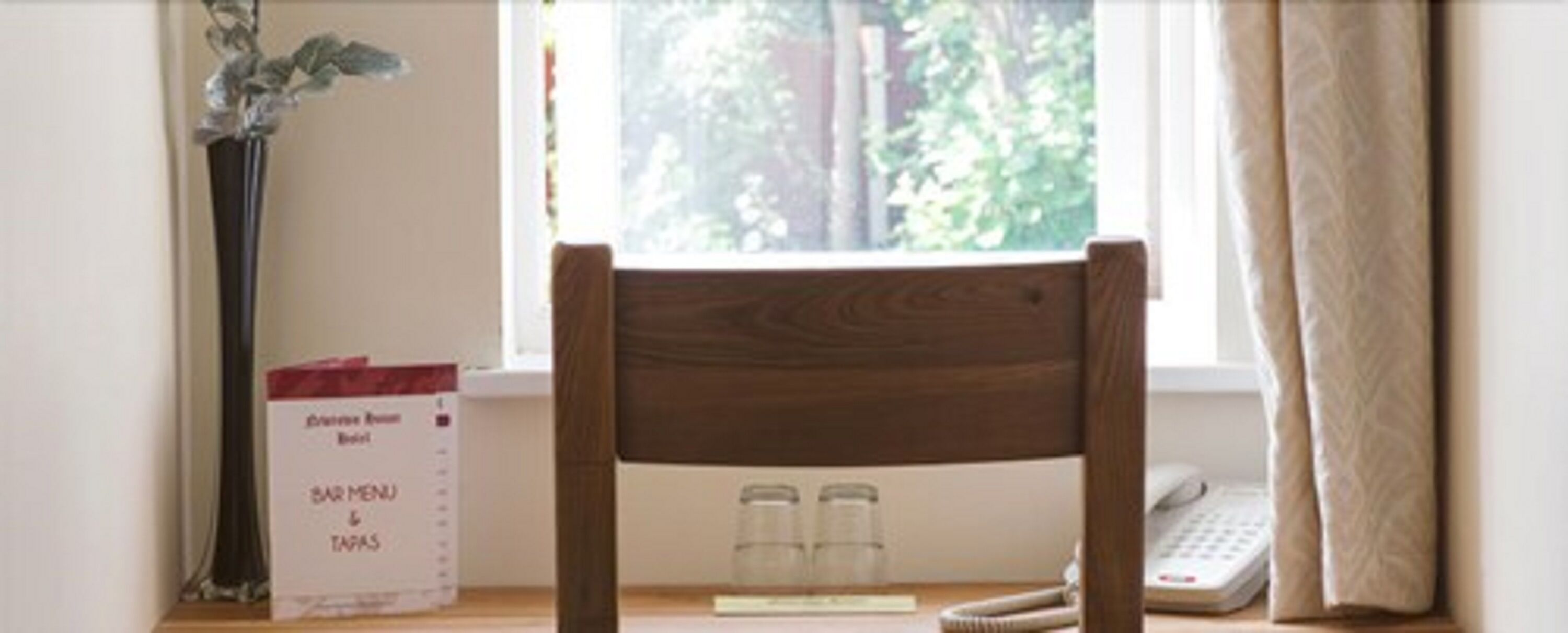 single room | room amenity