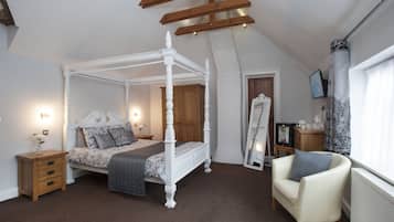 In-room safe, desk, iron/ironing board, free WiFi