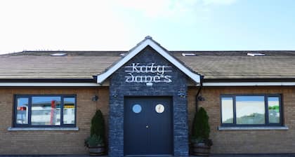 Curran Court Hotel