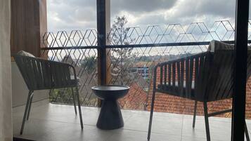 1 bedroom, premium bedding, down duvets, free minibar