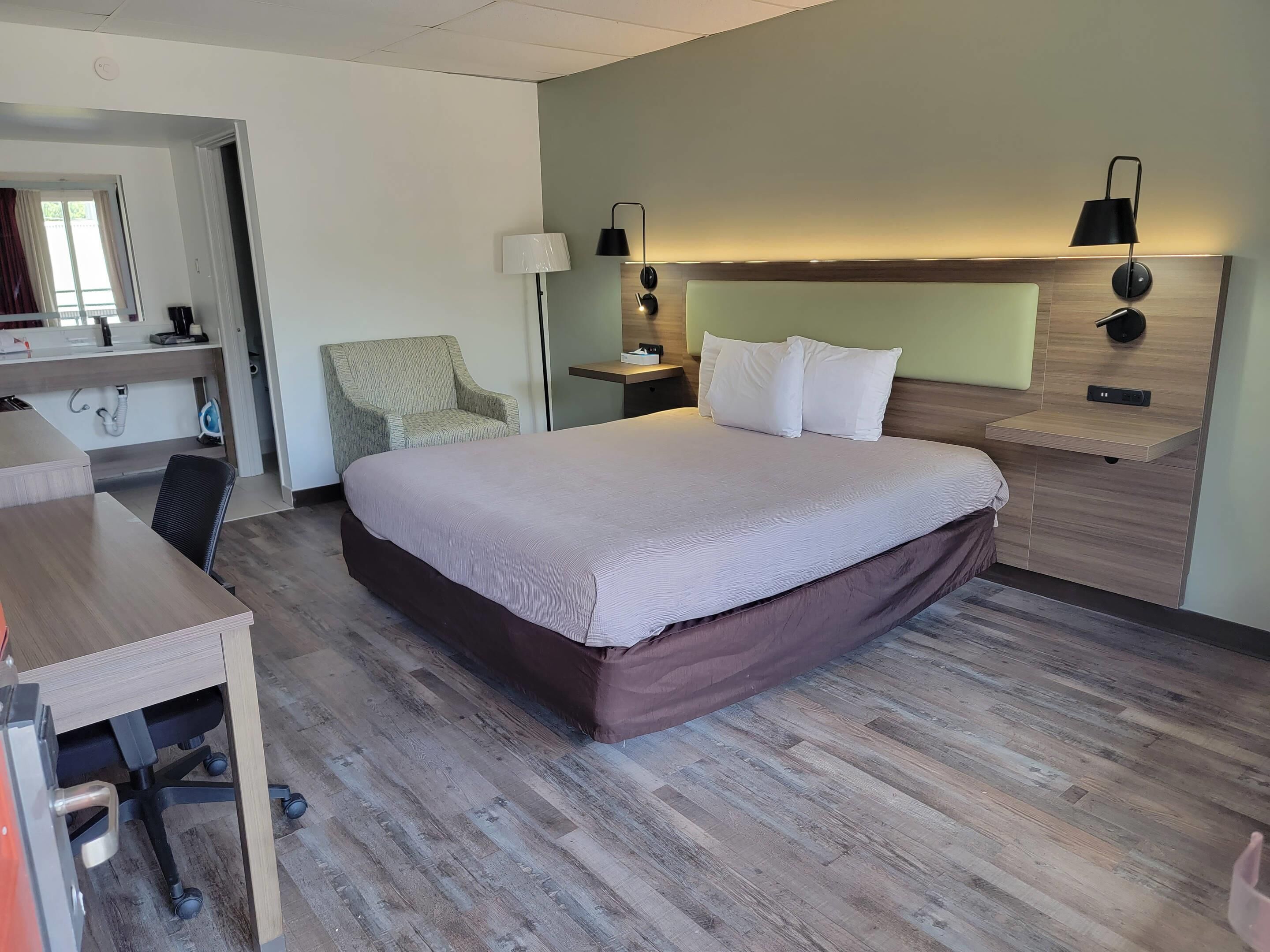 Desk, iron/ironing board, free WiFi, bed sheets