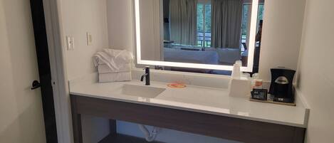 Desk, iron/ironing board, free WiFi, bed sheets
