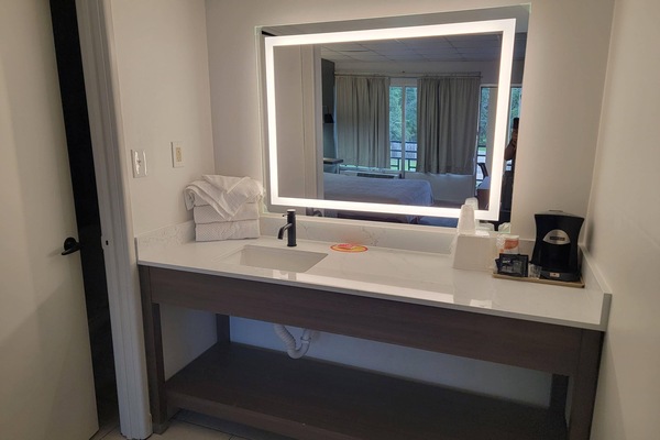 Desk, iron/ironing board, WiFi (free), bed sheets