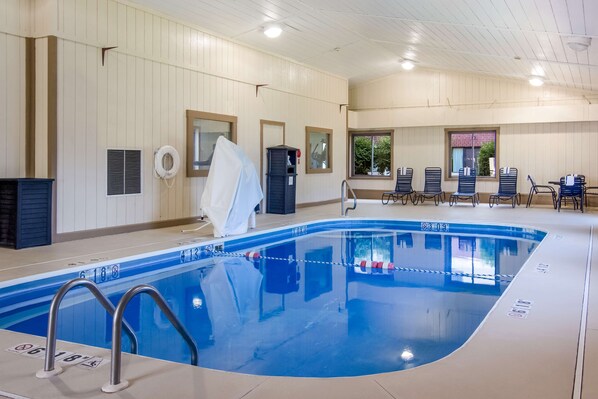 Indoor pool - Best Western Dutch Valley Inn (New Philadelphia)
