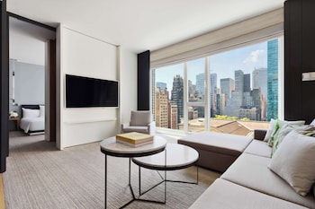 Suite (5TH AVE) | Premium bedding, pillowtop beds, free minibar, in-room safe at ANDAZ 5TH AVENUE, BY HYATT