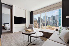 Suite (5TH AVE) | Premium bedding, pillowtop beds, free minibar, in-room safe - ANDAZ 5TH AVENUE, BY HYATT (New York)