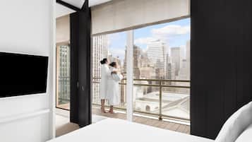 Suite, 1 Bedroom, Balcony | Premium bedding, pillow-top beds, free minibar, in-room safe