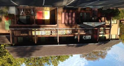 Humboldt Redwoods Inn