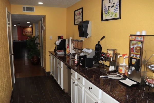 Fridge, microwave, coffee/tea maker