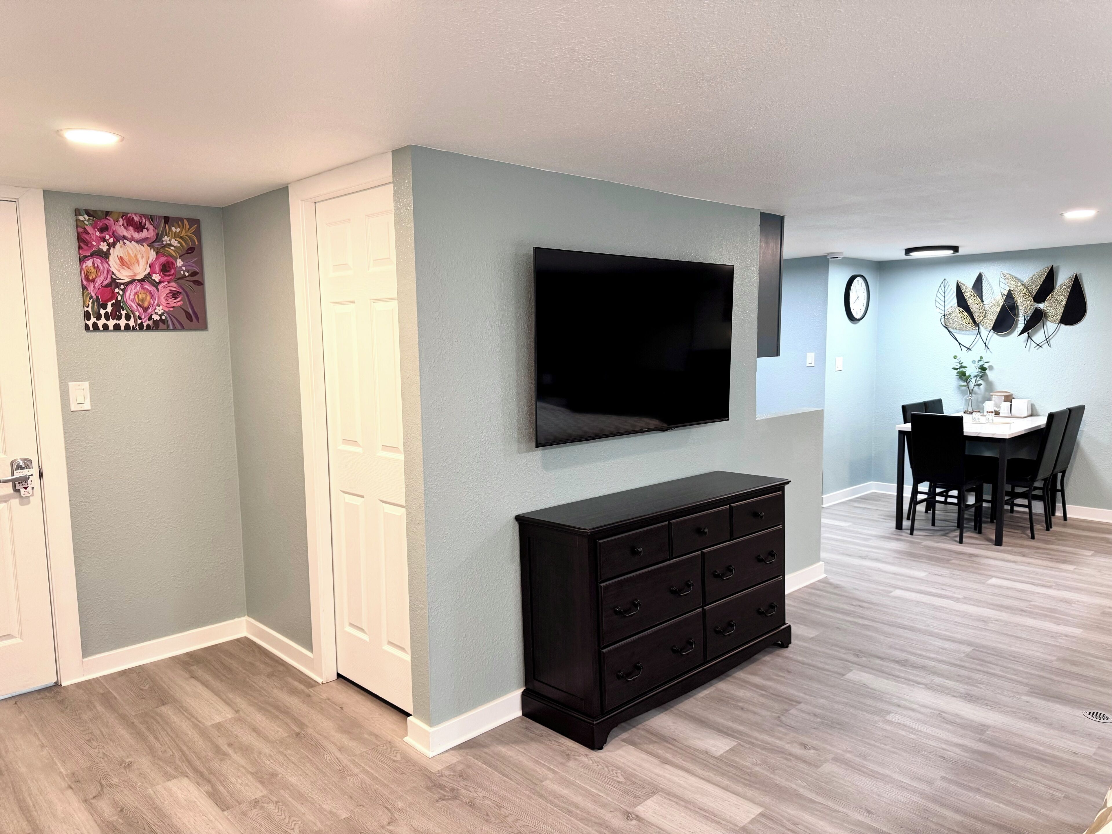 2 Queen Beds, Family Basement Apartment | In-room safe, soundproofing, iron/ironing board, free WiFi
