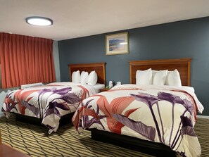 In-room safe, soundproofing, iron/ironing board, free WiFi - Annie Oakley Motel Oakley (Oakley)