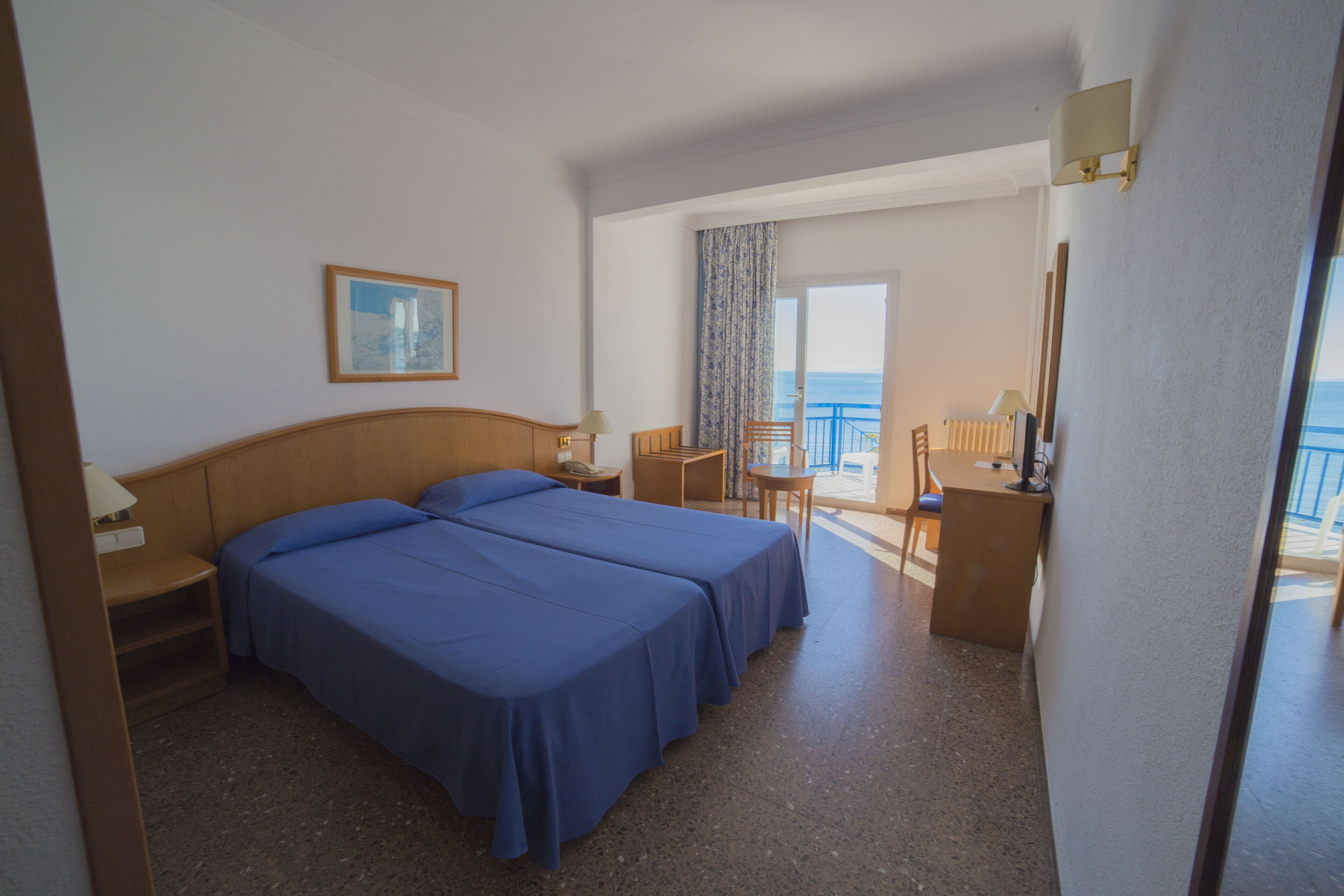 double or twin room, sea view | in-room safe, desk, free cots/infant beds, rollaway beds