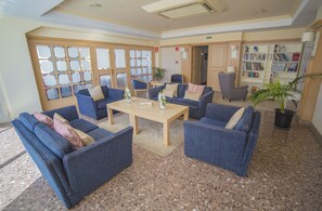 Sala de estar en el lobby