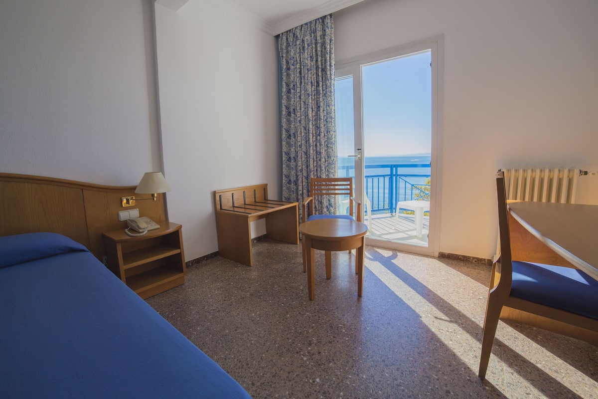 in-room safe, desk, free cots/infant beds, rollaway beds