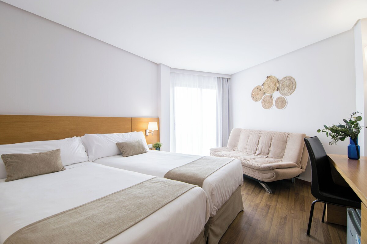 1 habitación, minibar, caja de seguridad en la habitación y escritorio 