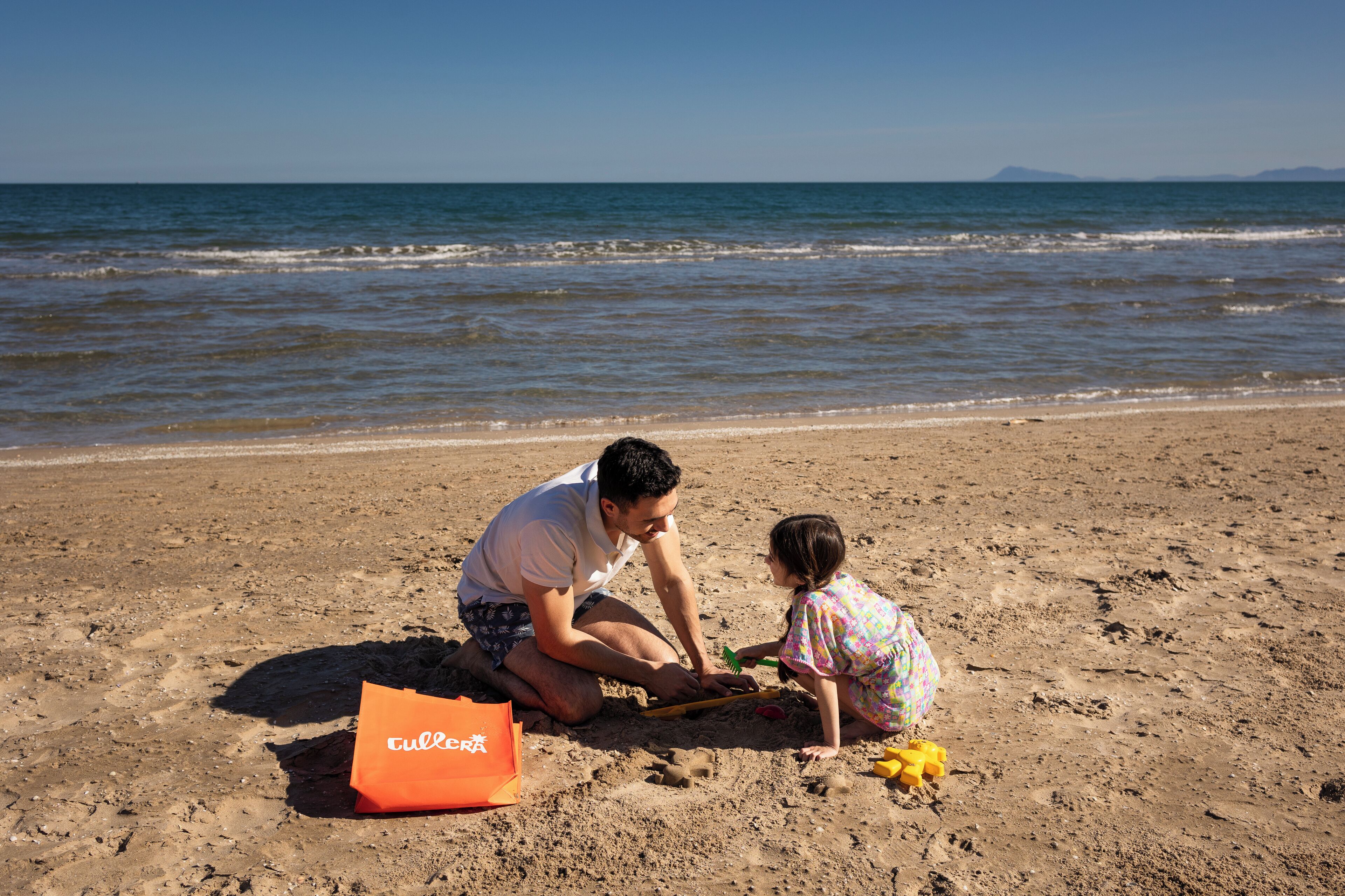 beach nearby, beach towels