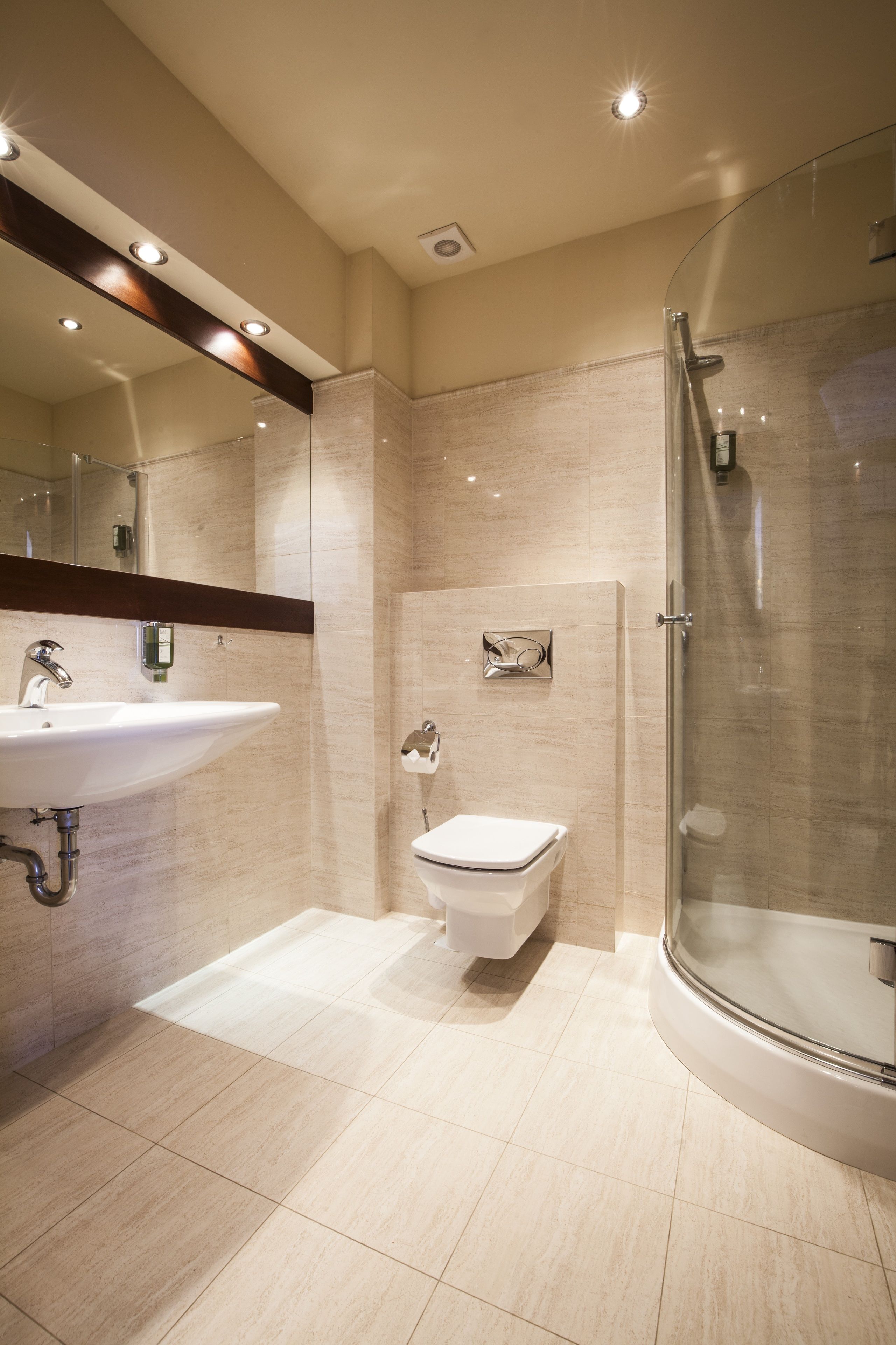 single room | bathroom | shower, free toiletries, hair dryer, bathrobes