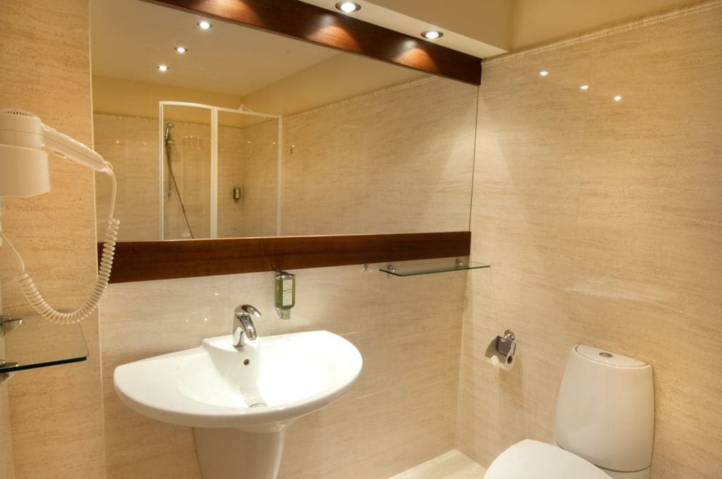 single room | bathroom | shower, free toiletries, hair dryer, bathrobes