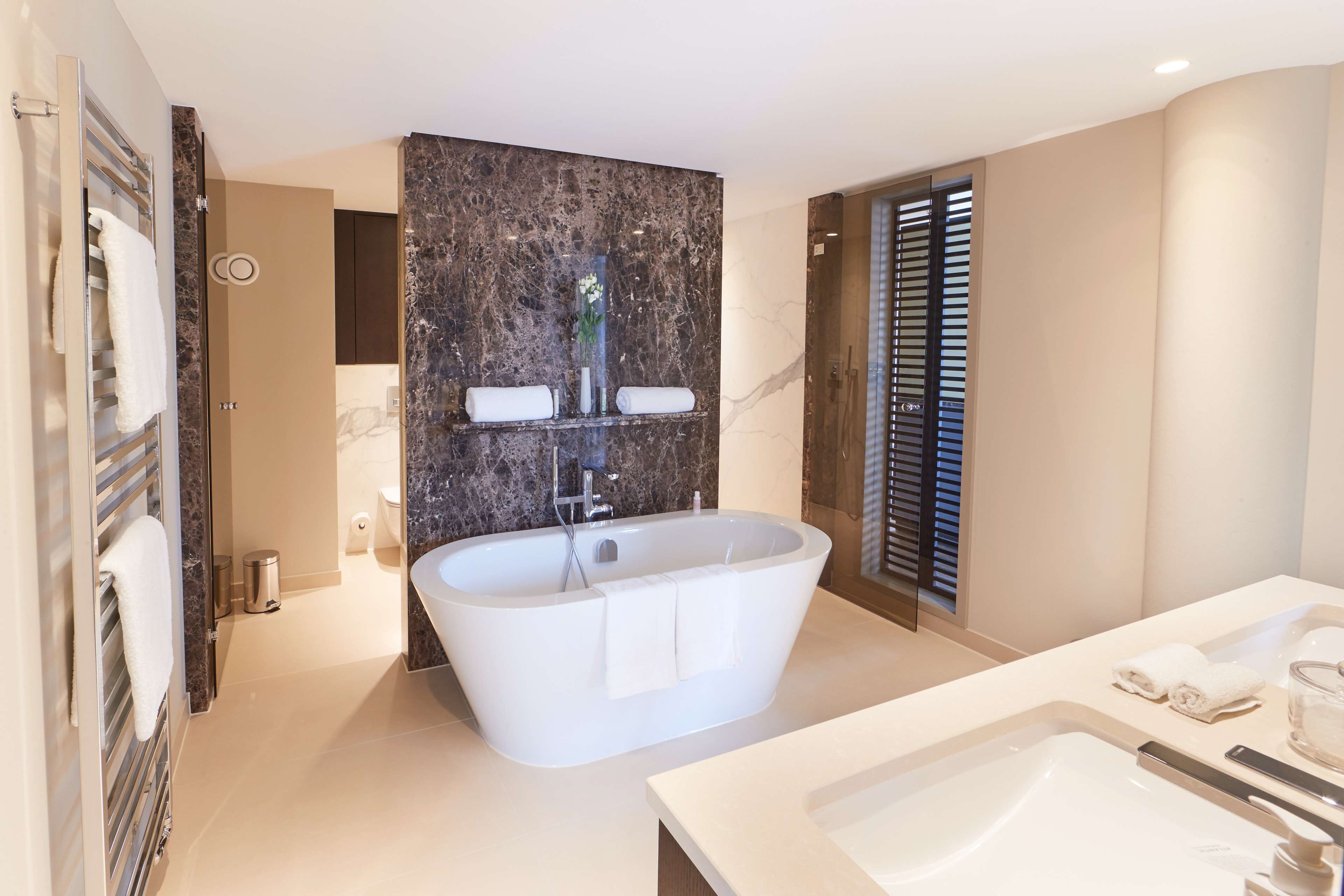 grand suite | bathroom | free toiletries, hair dryer, bathrobes, towels