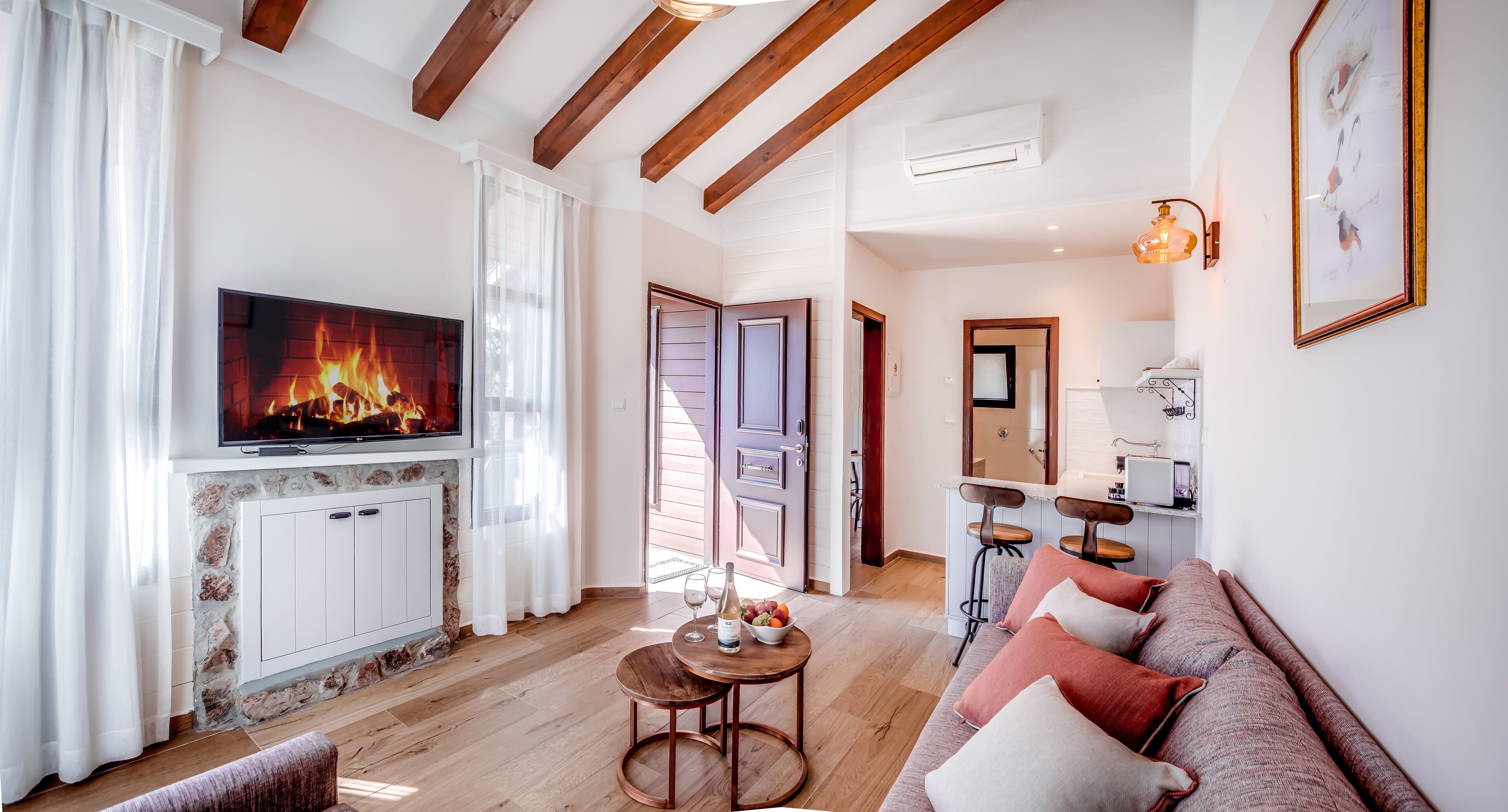 cabin, 1 bedroom, garden area | living area | tv